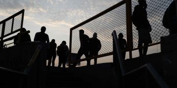En Perú comienza toque de queda ordenado por Castillo en Lima y en Callao
