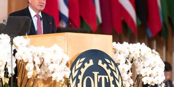 Gobierno, patronal y sindicatos de Venezuela instalan mesa de diálogo