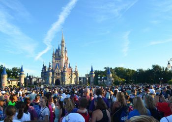 El gobernador de Florida pide al Congreso el fin del autogobierno de Disney
