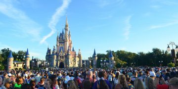 El gobernador de Florida pide al Congreso el fin del autogobierno de Disney