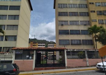 Vecinos de Residencia Independencia rechazan imposición de Junta Comunal ilegal
