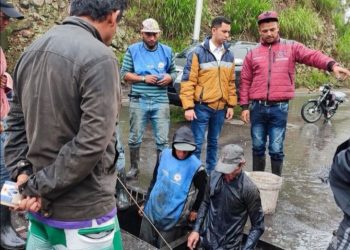 Alcaldía de Mérida limpió alcantarilla de la Milagrosa tras protesta de vecinos