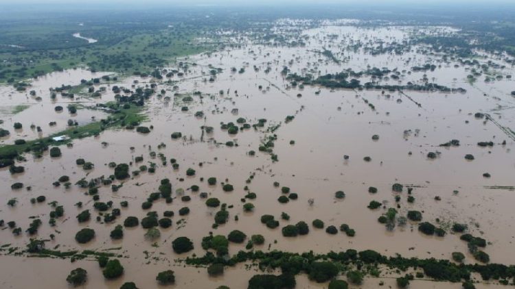 Dos roturas del dique en menos de 24 horas desbordan municipio Catatumbo del estado Zulia