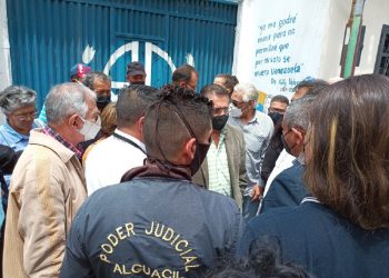 Adecos en Mérida se enfrentaron por una inspección judicial a la sede regional
