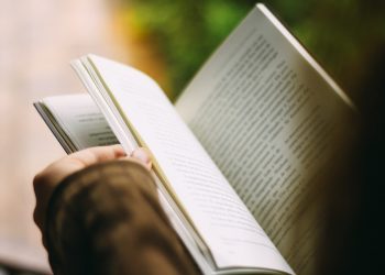 Un libro siempre es una buena idea para ejercitar la imaginación 