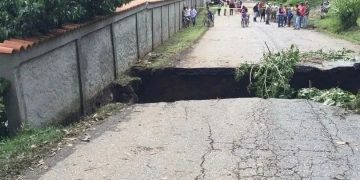 Se partió la vía hacia Jaji, desde Mérida, en el sector El Portachuelo