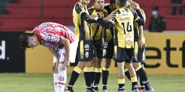 Táchira busca sumar puntos ante Emelec y alcanzar al líder Palmeiras