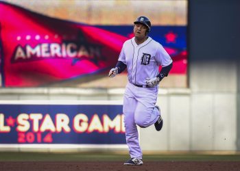 Miguel Cabrera llega a 505 jonrones y supera a Murray en la MLB
