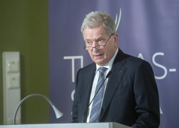 El presidente y el Gobierno de Finlandia aprueban la candidatura a la OTAN