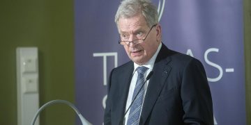 El presidente y el Gobierno de Finlandia aprueban la candidatura a la OTAN