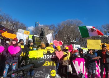 EE.UU. extiende por un año y medio los permisos de trabajo para inmigrantes