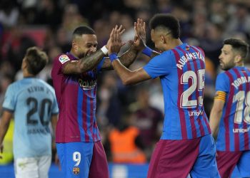 3-1. Dembélé guía al Barcelona la noche que Araujo da el susto