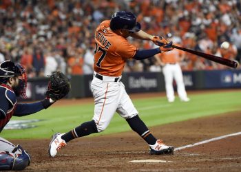 3-11. Altuve y Peña cargan la ofensiva de Astros en el triunfo sobre Mellizos