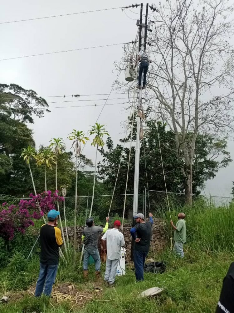 Aspecto de los trabajos realizados en la comunidad de Agroaguacate de Isnotú