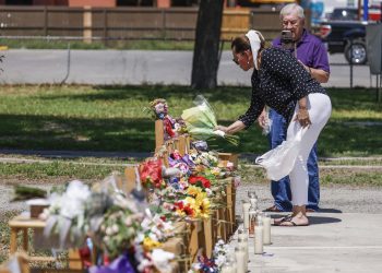 «¿Por qué tuvieron que morir los niños?»: El trauma de los tiroteos escolares