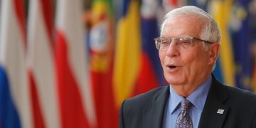 Comienza la cumbre de la UE centrada en Ucrania y las sanciones en 2 fases al crudo ruso