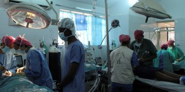 Número de quirófanos activos se reduce a la mitad en Venezuela, dice encuesta