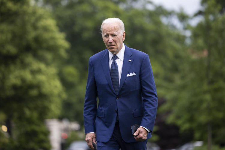 El presidente de Estados Unidos, Joe Biden, regresa a la Casa Blanca después de su gira por Asia, en Washington (EE.UU.), este 24 de mayo de 2022. EFE/EPA/Jim Lo Scalzo/Pool
