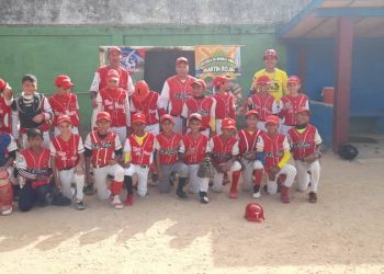 Tres Knock Out en el inicio de la gran final de Criollitos de Venezuela en Flor de Patria