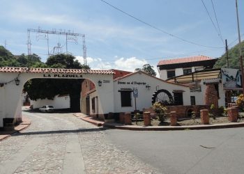 Historia geográfica de la Parroquia Cruz Carrillo / Por: Adalberto Gudiño Araujo