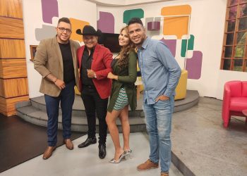 Tony Mendoza conquista con sus canciones al centro del país