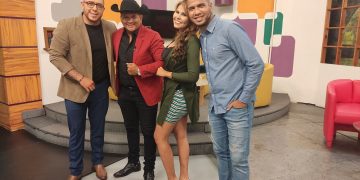 Tony Mendoza conquista con sus canciones al centro del país