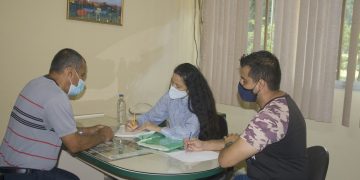 Nurr recibe documentación para optar a cupos estudiantiles