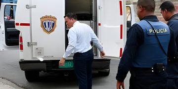 Localizan hombre muerto a orillas del río con múltiples puñaladas