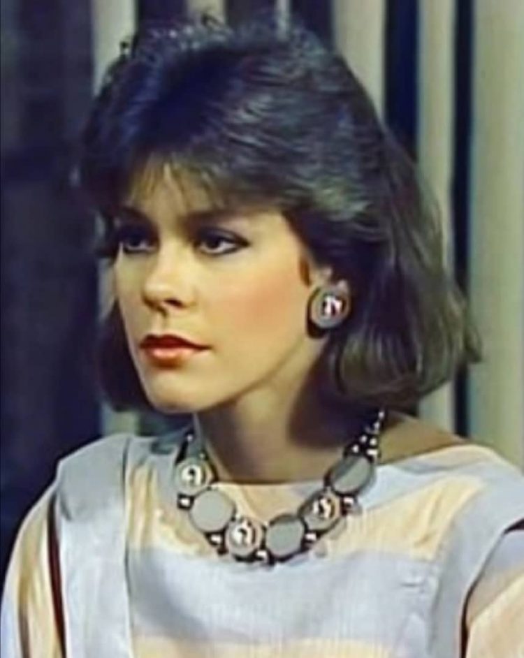 HOMBRERA POP |  «Aquellos  Peinados»  por Ever Garcés