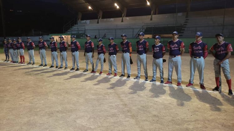 Inicia campeonato de softbol copa Intt Boconó