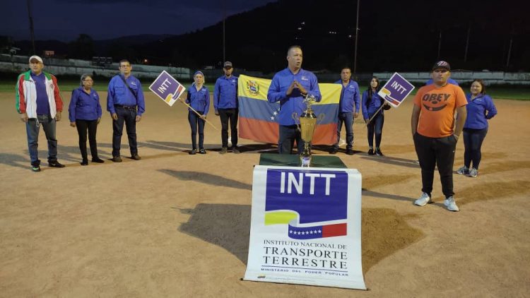Inicia campeonato de softbol copa Intt Boconó