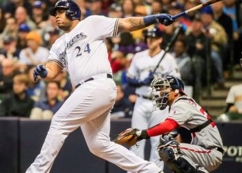 El criollo Jesús Aguilar resiste, pese a los malos tiempos de los Marlins