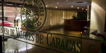 La Bolsa de Caracas ve positiva la oferta de acciones de empresas públicas