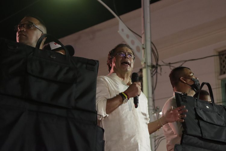 El candidato a la Presidencia de Colombia por la coalición de izquierdas Pacto Histórico, Gustavo Petro. EFE/ Ricardo Maldonado Rozo