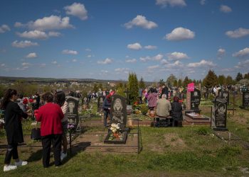 La guerra ha provocado ya en Ucrania más de 4.000 muertos entre la población