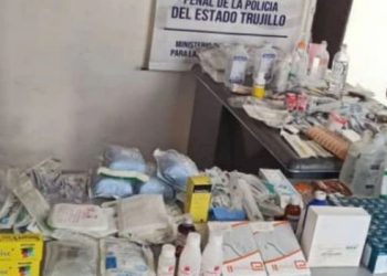 Detenidos 2 médicos del Hupec por la venta de insumos médicos