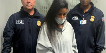 Juez niega fianza a la exenfermera de Chávez extraditada a EE.UU. desde España