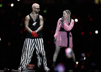 Maluma regresa triunfal a Medellín de la mano de una exultante Madonna