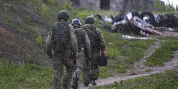 Tres meses después de sentarse a negociar, Moscú y Kiev más lejos que nunca