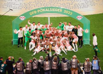 El Leipzig gana la Copa de Alemania en los penaltis tras una lucha épica
