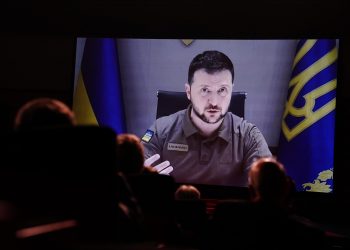 Zelenski prorroga la ley marcial y el plazo de movilización general