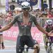 Giro de Italia | De Bondt evita la gloria de los esprinters, Carapaz sigue la vida en rosa