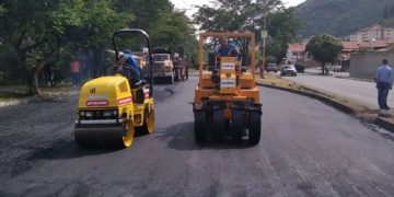 Alcaldía de Mérida realiza bacheo en Campo Claro y pinta viaductos