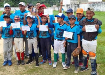 Criollitos de Venezuela en Flor de Patria disputaron Copa Día del Trabajador