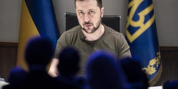 Día 111 de invasión: el Donbás es «simplemente aterrador», dice Zelenski