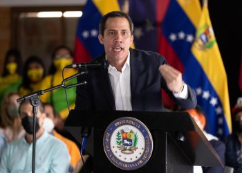 Juan Guaidó continuará con actos de calle pese a las agresiones recientes