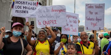 Espías y detenciones, la lucha contra la «mafia» hospitalaria en Venezuela