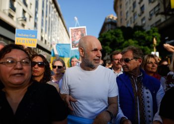 Buenos Aires prohíbe a los maestros usar «chiques» o «tod@s» en las escuelas