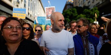 Buenos Aires prohíbe a los maestros usar «chiques» o «tod@s» en las escuelas