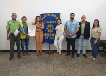 Entregada Carta Constitutiva del Club de Leones Trujillo
